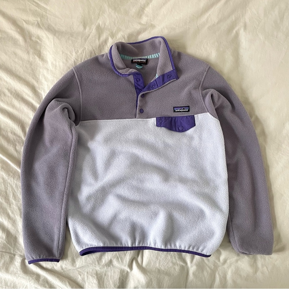 patagonia synchilla snap t fleece in lavender and purple
